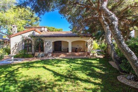 Villa en venta en Punta Prima, Alicante, España 4 dormitorios, 243 m2 No. 28922 - foto 2