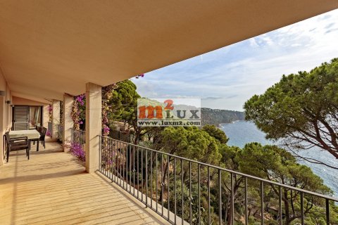 Villa en venta en Sant Feliu de Guíxols, Gerona, España 5 dormitorios, 411 m2 No. 30215 - foto 5