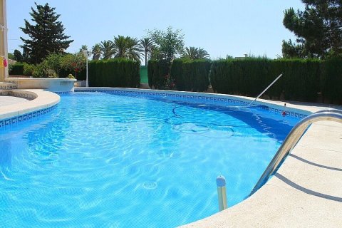 Villa en venta en Cabo Roig, Alicante, España 3 dormitorios, 347 m2 No. 28927 - foto 3