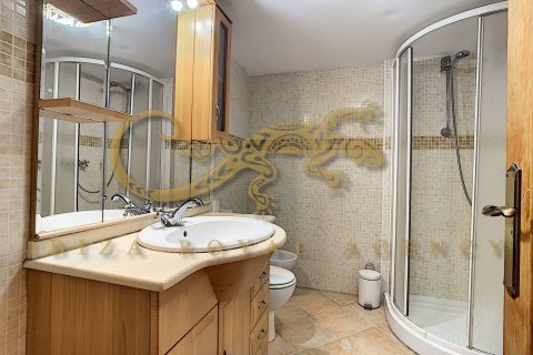Villa en venta en Sant Agusti des Vedra, Ibiza, España 3 dormitorios, 200 m2 No. 30806 - foto 27