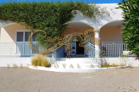 Villa en alquiler en Sant Joan de Labritja, Ibiza, España 2 dormitorios, 120 m2 No. 30880 - foto 1