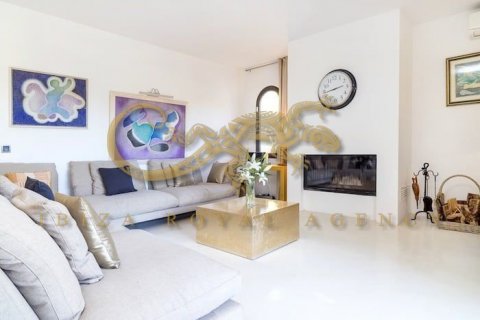 Villa en venta en Santa Eulalia Del Rio, Ibiza, España 11 dormitorios, 710 m2 No. 30811 - foto 24