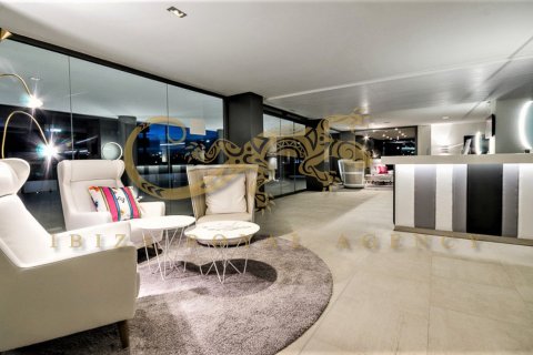 Apartamento en venta en Ibiza ciudad, Ibiza, España 3 dormitorios, 125 m2 No. 30843 - foto 2