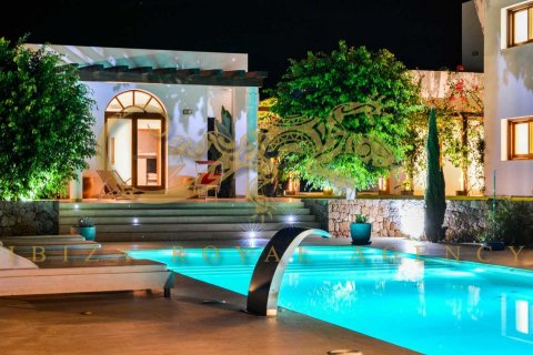 Villa en venta en Santa Eulalia Del Rio, Ibiza, España 7 dormitorios, 650 m2 No. 30812 - foto 21