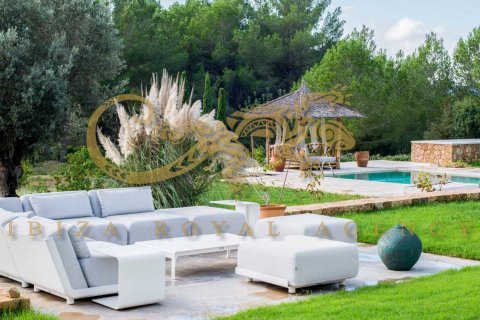 Villa en venta en Santa Eulalia Del Rio, Ibiza, España 7 dormitorios, 650 m2 No. 30812 - foto 11