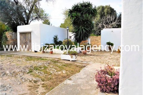 Villa en venta en Santa Gertrudis De Fruitera, Ibiza, España 5 dormitorios, 500 m2 No. 30865 - foto 4