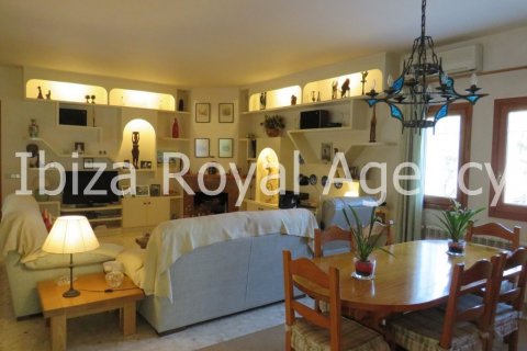 Villa en venta en San Jordi De Ses Salines, Ibiza, España 3 dormitorios, 200 m2 No. 30867 - foto 12