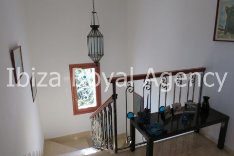 Villa en venta en San Jordi De Ses Salines, Ibiza, España 3 dormitorios, 200 m2 No. 30867 - foto 18