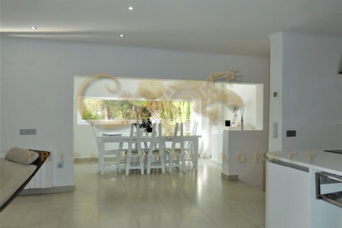 Villa en venta en Ibiza ciudad, Ibiza, España 5 dormitorios, 275 m2 No. 30831 - foto 5