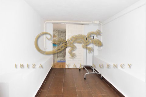 Apartamento en alquiler en Cala de Bou, Ibiza, España 2 dormitorios, 80 m2 No. 30854 - foto 11