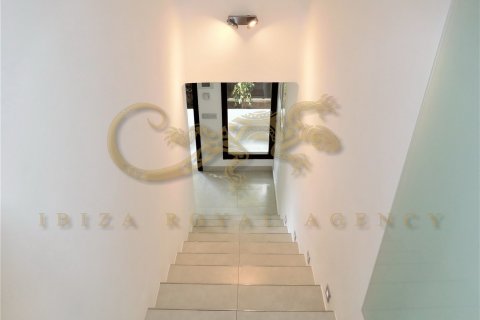 Villa en venta en Ibiza ciudad, Ibiza, España 5 dormitorios, 275 m2 No. 30831 - foto 28