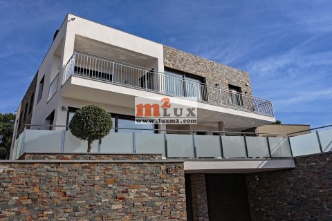 Villa en venta en Sant Feliu de Guíxols, Gerona, España 4 dormitorios, 523 m2 No. 30979 - foto 4