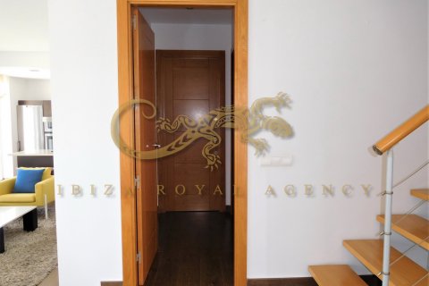 Villa en alquiler en Sa Carroca, Ibiza, España 4 dormitorios, 250 m2 No. 30866 - foto 25