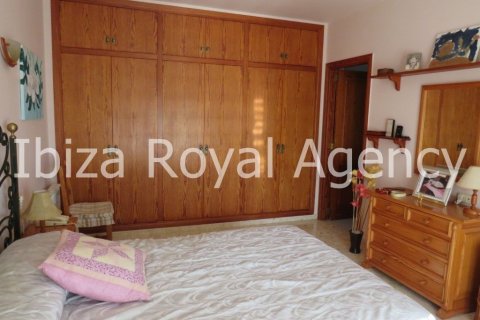 Villa en venta en San Jordi De Ses Salines, Ibiza, España 3 dormitorios, 200 m2 No. 30867 - foto 15