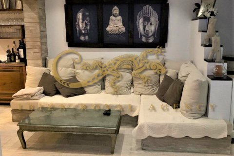 Сasa en venta en Cala de Bou, Ibiza, España 4 dormitorios, 130 m2 No. 30841 - foto 17