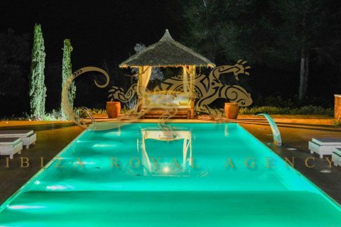 Villa en venta en Santa Eulalia Del Rio, Ibiza, España 7 dormitorios, 650 m2 No. 30812 - foto 20