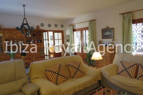 Villa en venta en San Jordi De Ses Salines, Ibiza, España 3 dormitorios, 200 m2 No. 30867 - foto 13