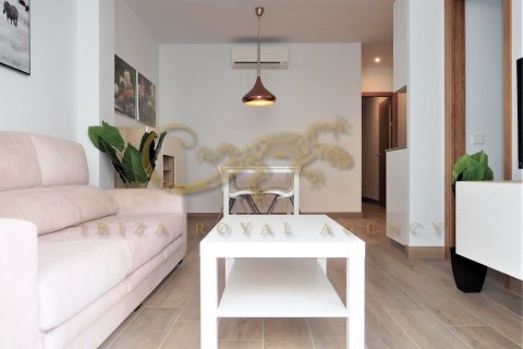Apartamento en alquiler en San Antonio De Portmany, Ibiza, España 2 dormitorios, 65 m2 No. 30827 - foto 7