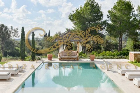 Villa en venta en Santa Eulalia Del Rio, Ibiza, España 7 dormitorios, 650 m2 No. 30812 - foto 8