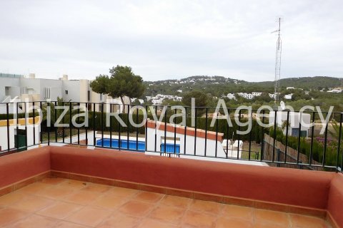 Villa en alquiler en Cala Tarida, Ibiza, España 3 dormitorios, 120 m2 No. 30884 - foto 14