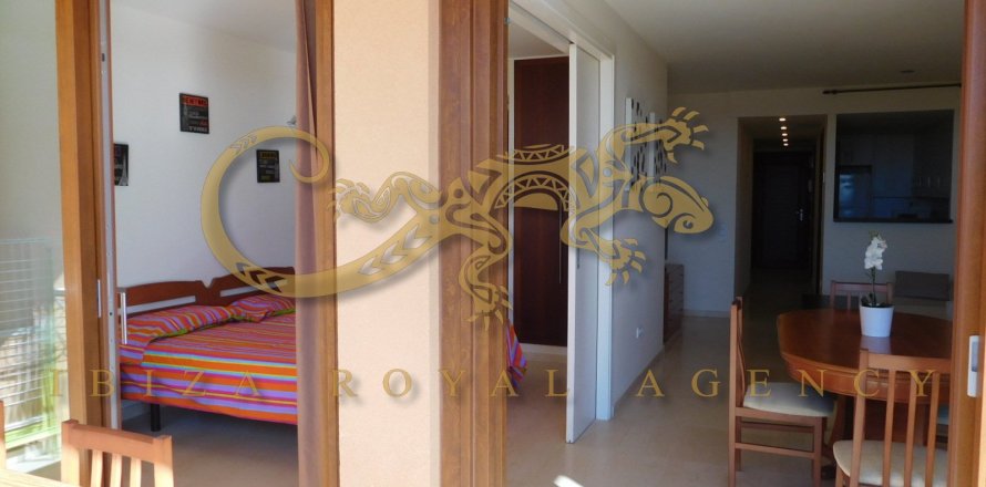 Apartamento en Playa d'en Bossa, Ibiza, España 3 dormitorios, 90 m2 No. 30883
