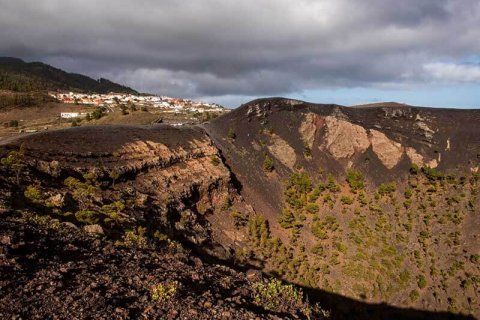 El mandatario canario anuncia novedosas medidas de ayuda para La Palma