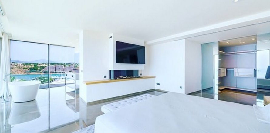 Villa en Port Adriano, Mallorca, España 6 dormitorios, 606 m2 No. 31658