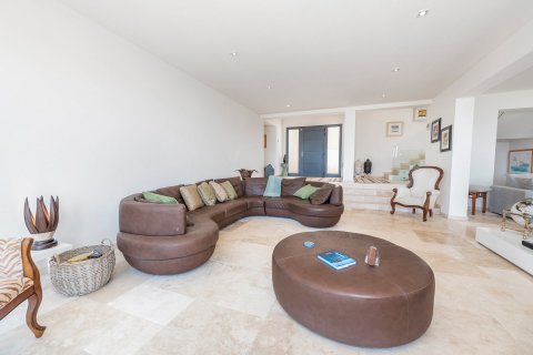 Villa en venta en Costa D'en Blanes, Mallorca, España 4 dormitorios, 400 m2 No. 32773 - foto 5