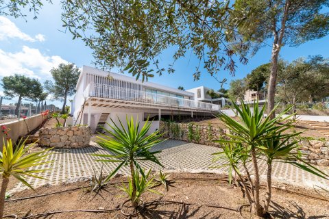 Villa en venta en Santa Ponsa, Mallorca, España 5 dormitorios, 466 m2 No. 32681 - foto 2