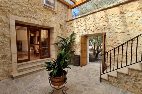Villa en venta en Manacor, Mallorca, España 5 dormitorios, 456 m2 No. 32342 - foto 5