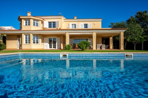 Villa en venta en Sa Torre, Mallorca, España 5 dormitorios, 573 m2 No. 32198 - foto 1