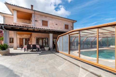 Villa en venta en Can Picafort, Mallorca, España 5 dormitorios, 720 m2 No. 32631 - foto 2