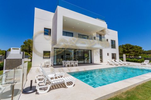 Villa en venta en Puig De Ros, Mallorca, España 4 dormitorios, 320 m2 No. 36024 - foto 1