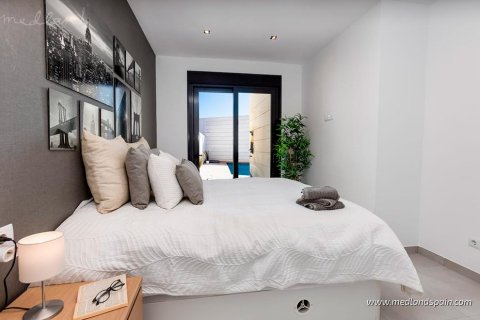Villa en venta en Pilar de la Horadada, Alicante, España 3 dormitorios, 111 m2 No. 34559 - foto 8