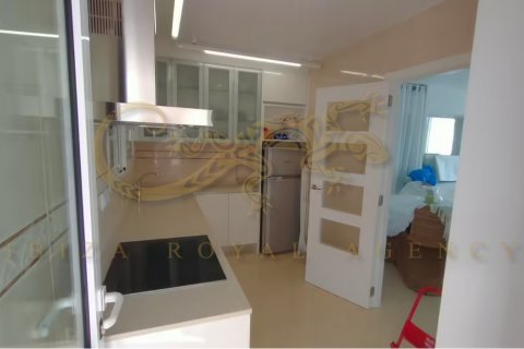 Apartamento en venta en San Antonio De Portmany, Ibiza, España 1 dormitorio, 71 m2 No. 36026 - foto 11