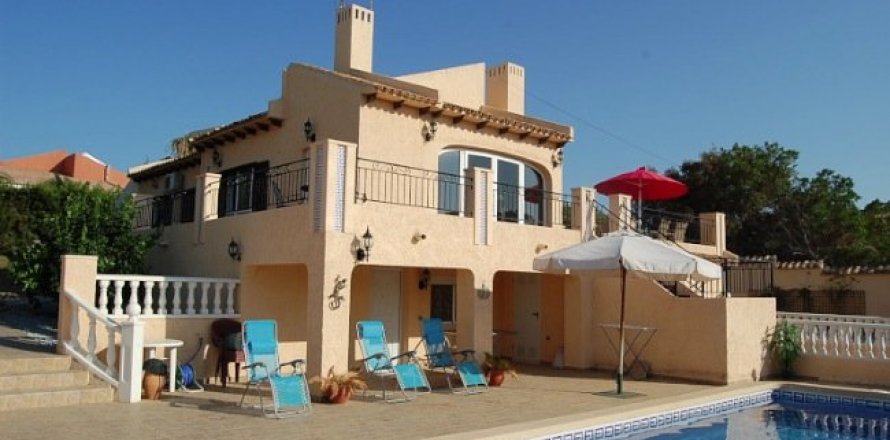 Villa en Cabo Roig, Alicante, España 4 dormitorios, 200 m2 No. 35303