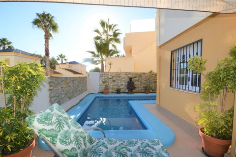 Villa en venta en Villamartin, Alicante, España 4 dormitorios, 170 m2 No. 35315 - foto 4