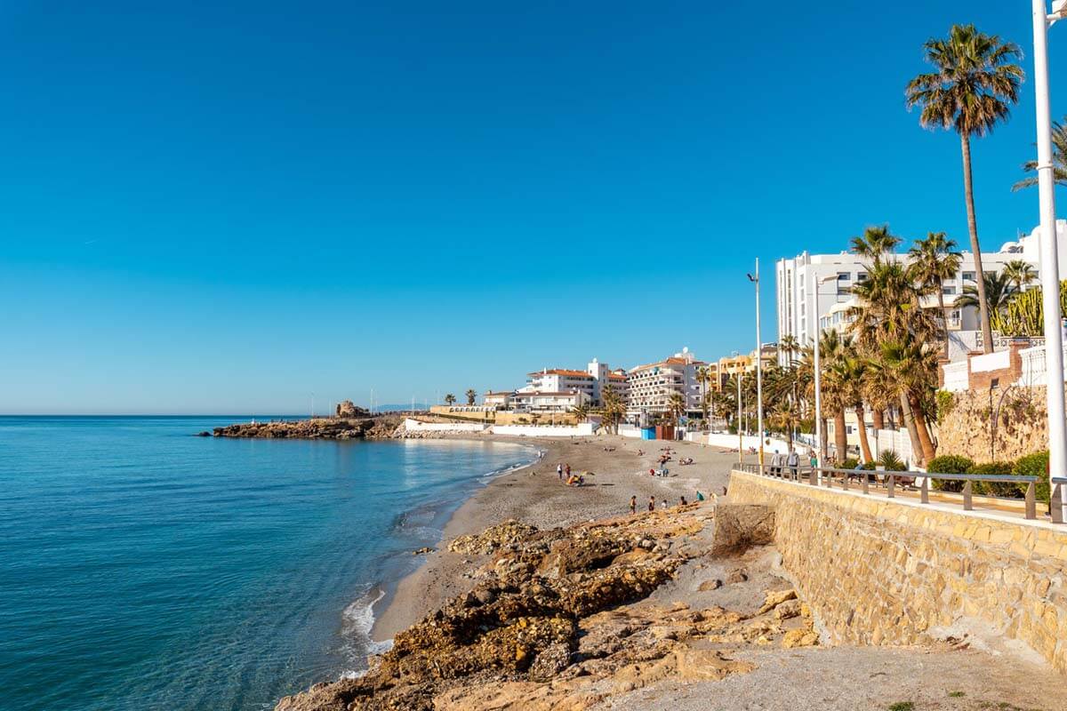 A house by the sea: Where can you buy a house in Spain to escape winter