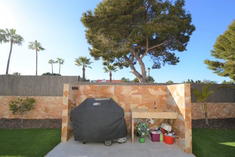 Villa en venta Villamartin, Alicante, España 4 dormitorios, 166 m2 No. 36733 - foto 5