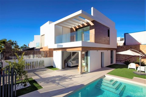 Villa en venta en Villamartin, Alicante, España 3 dormitorios, 100 m2 No. 36155 - foto 1