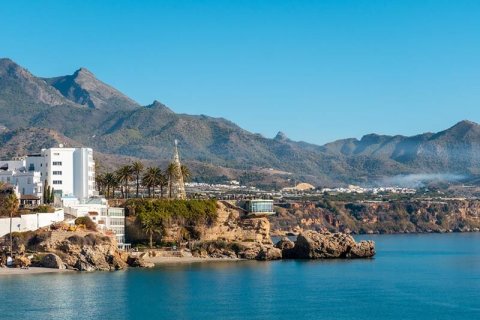 A house by the sea: Where can you buy a house in Spain to escape winter