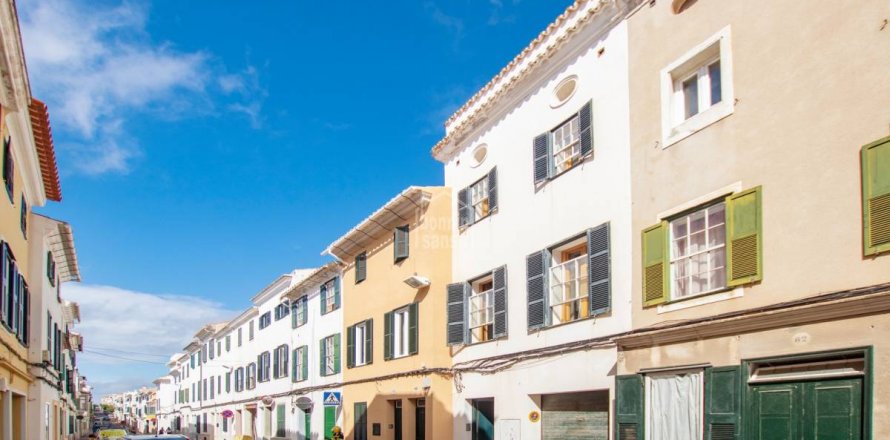 Apartamento en Mahon, Menorca, España 8 dormitorios, 617 m2 No. 24228