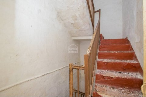 Casa adosada en venta en Ciutadella De Menorca, Menorca, España 411 m2 No. 23900 - foto 12