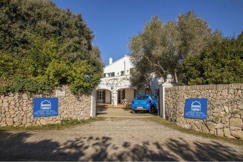 Villa en venta en Alayor, Menorca, España 5 dormitorios, 330 m2 No. 30234 - foto 4