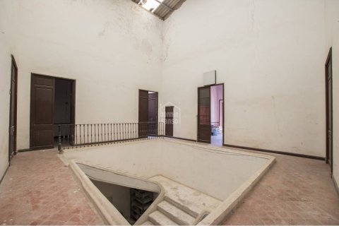 Propiedad comercial en venta en Ciutadella De Menorca, Menorca, España 2229 m2 No. 23889 - foto 12