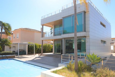 Villa en venta La Zenia, Alicante, España 2 dormitorios, 379 m2 No. 36856 - foto 2