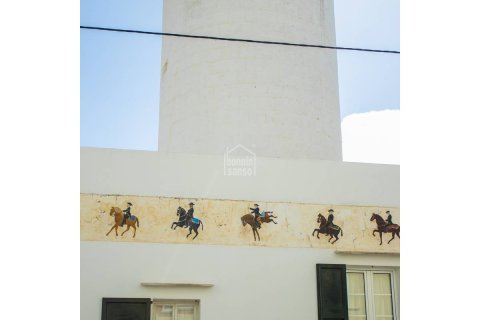 Casa adosada en venta en Ciutadella De Menorca, Menorca, España 5 dormitorios, 243 m2 No. 24233 - foto 4