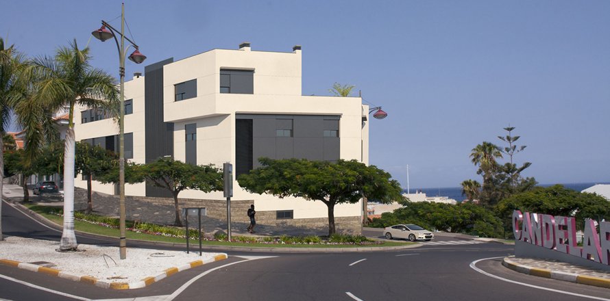 Edificio Daniela en Candelaria, Tenerife, España No. 38025