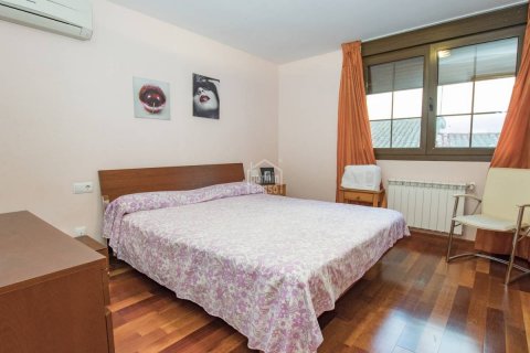 Casa adosada en venta en Mahon, Menorca, España 3 dormitorios, 210 m2 No. 27955 - foto 11