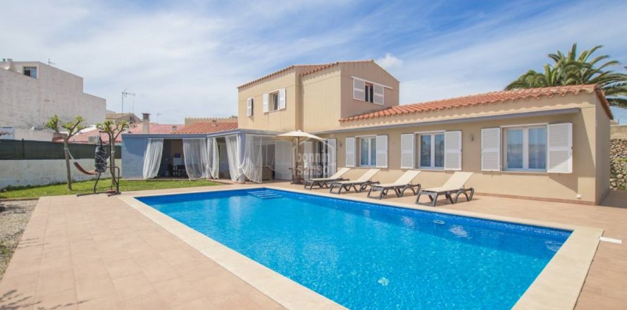 Villa en Mahon, Menorca, España 5 dormitorios, 352 m2 No. 35499